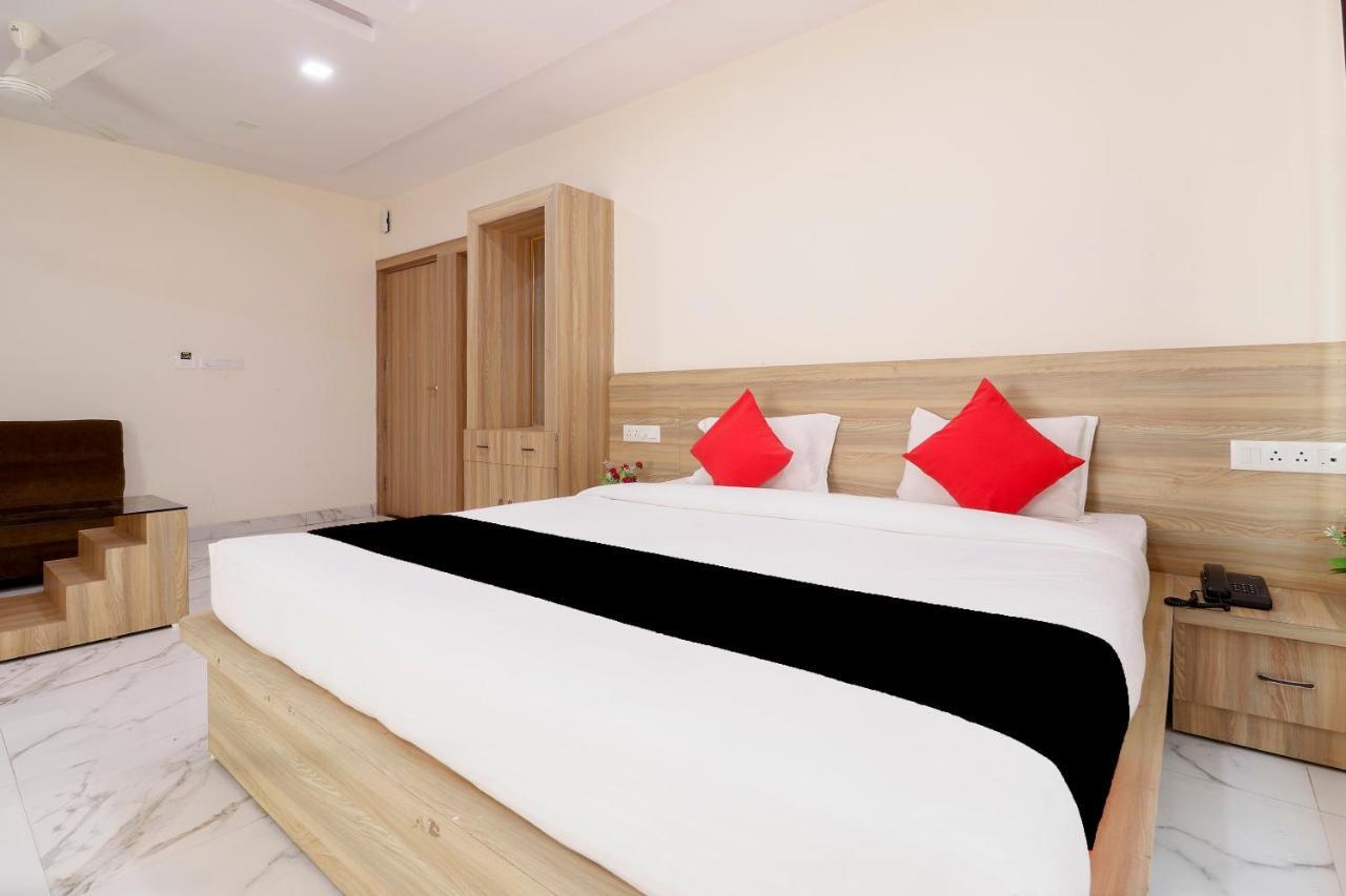 Capital O 63158 Hotel Om Sai Ram Chhatarpur Exteriér fotografie